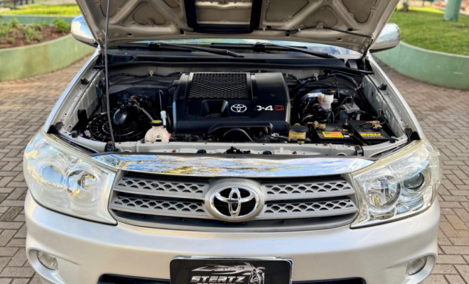 Toyota Hilux SW4 SRV D4-D 4x4 3.0 TDI Dies. Aut 2011 Diesel-12