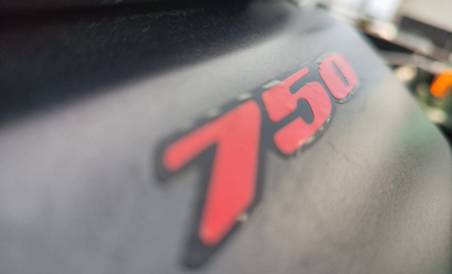 SUZUKI GSX-R 750 W SRAD 2012 Gasolina-5
