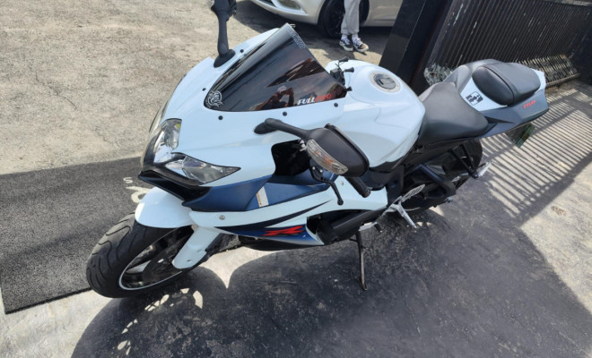 SUZUKI GSX-R 750 W SRAD 2012 Gasolina-7