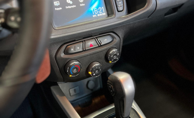 GM - Chevrolet ONIX HATCH ACTIV 1.4 8V Flex 5P Aut. 2019 Flex-8