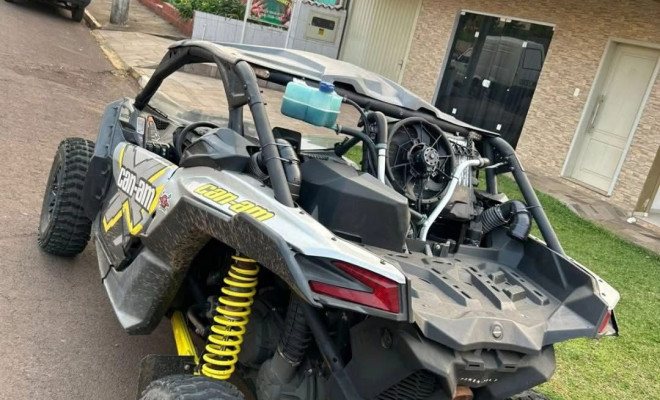 QUADRICICLO CAN AM MAVERICK X3 TURBO 2019 Gasolina-2