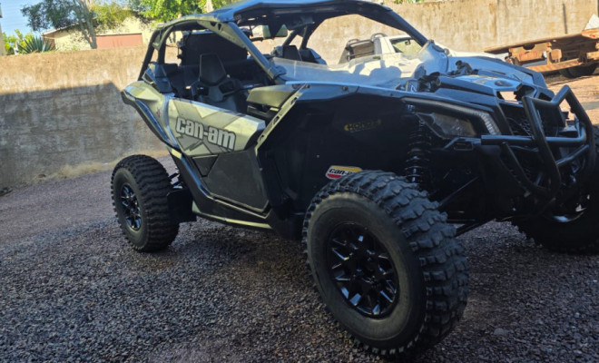 QUADRICICLO CAN AM MAVERICK X3 TURBO 2019 Gasolina