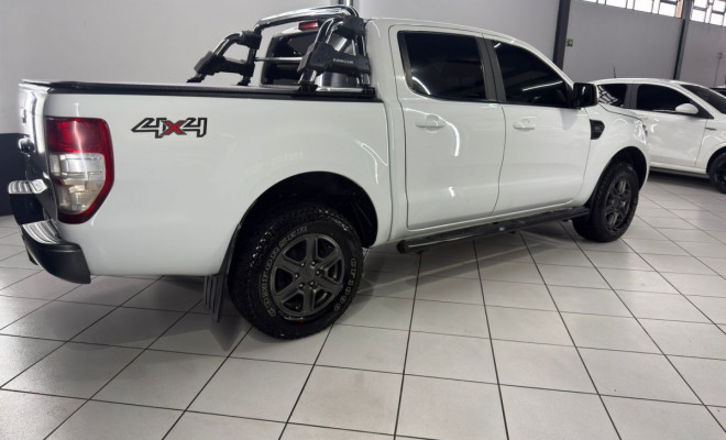 Ford Ranger XLS 2.2 4x4 CD Diesel Mec. 2019 Diesel-14