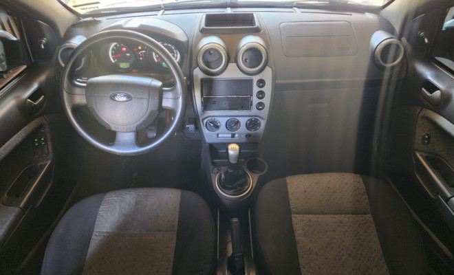 Ford Fiesta SE 1.6 8V Flex 5p 2014 Flex-5