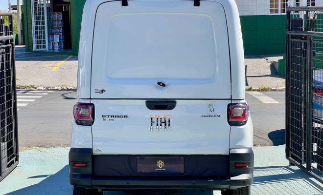 Fiat Strada Freedom 1.3 Flex 8V  CS Plus 2023 Flex-2