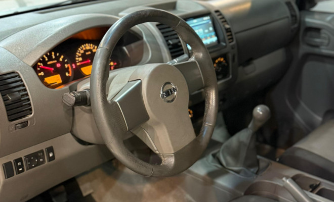 Nissan Frontier SE/SE Strik CD 4x4 2.5 TB Dies. 2011 Diesel-2