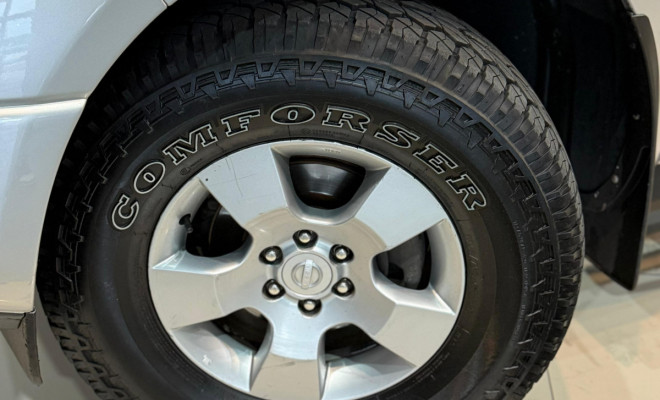 Nissan Frontier SE/SE Strik CD 4x4 2.5 TB Dies. 2011 Diesel-8