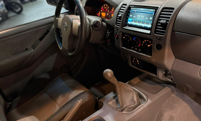 Nissan Frontier SE/SE Strik CD 4x4 2.5 TB Dies. 2011 Diesel-5