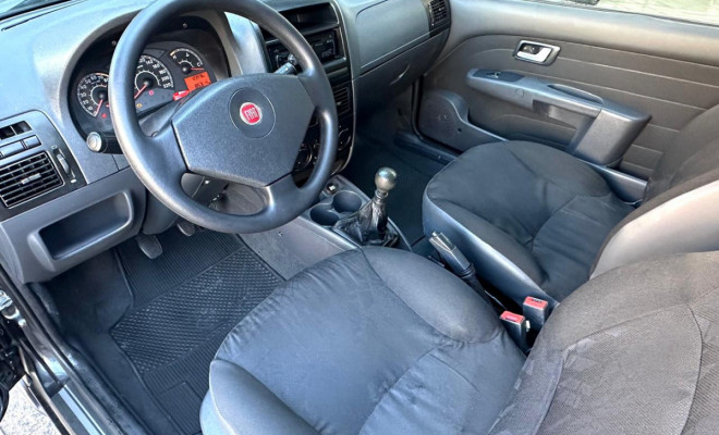 Fiat Strada Working 1.4 mpi Fire Flex 8V CD 2010 Flex-8