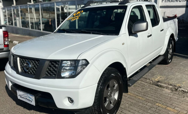 Nissan Frontier SE ATTACK CD 4x4 2.5 TB Diesel 2013 Diesel