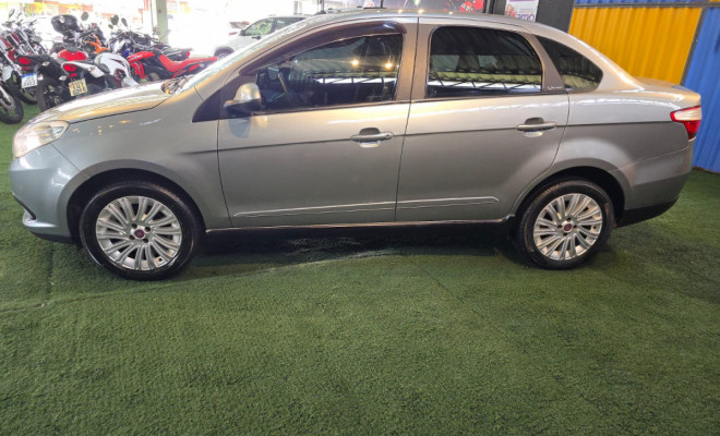 Fiat Grand Siena ATTRAC. 1.4 EVO F.Flex 8V 2013 Flex-6