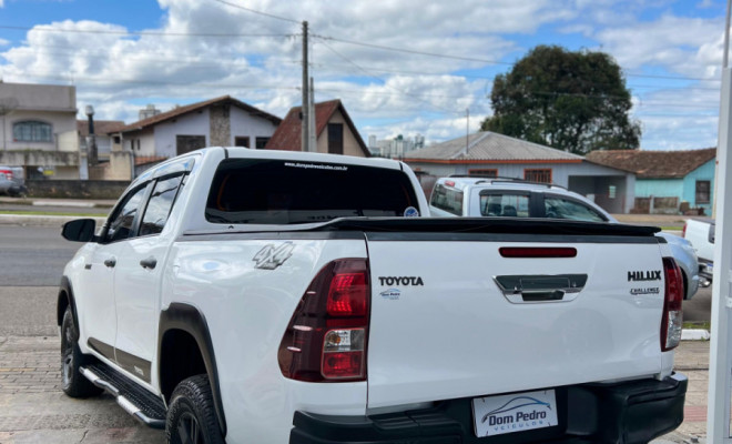 Toyota Hilux CD SR CHALL. 4x4 2.8 TDI Dies Aut. 2018 Diesel-5