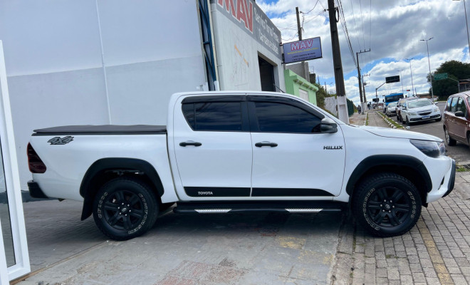 Toyota Hilux CD SR CHALL. 4x4 2.8 TDI Dies Aut. 2018 Diesel-3