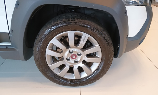 Fiat Strada Adv. Ext./ Ext.1.8 LOCKER Flex CE 2016 Flex-8