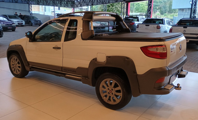 Fiat Strada Adv. Ext./ Ext.1.8 LOCKER Flex CE 2016 Flex-4