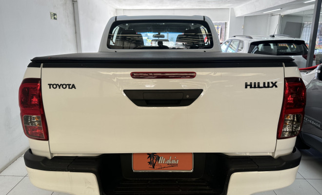 Toyota Hilux CD 4x4 2.8 Diesel Mec 2020-3