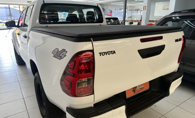 Toyota Hilux CD 4x4 2.8 Diesel Mec 2020-2