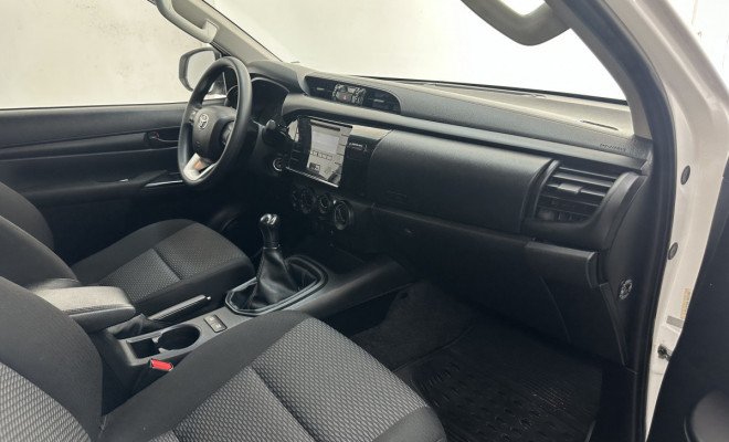 Toyota Hilux CD 4x4 2.8 Diesel Mec 2020-7