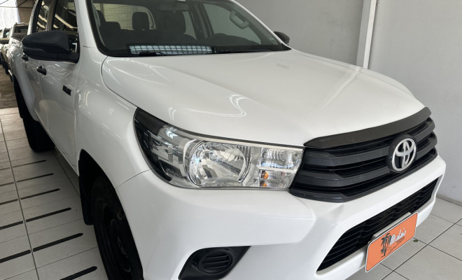 Toyota Hilux CD 4x4 2.8 Diesel Mec 2020-1