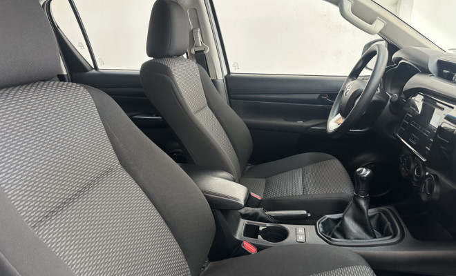 Toyota Hilux CD 4x4 2.8 Diesel Mec 2020-9