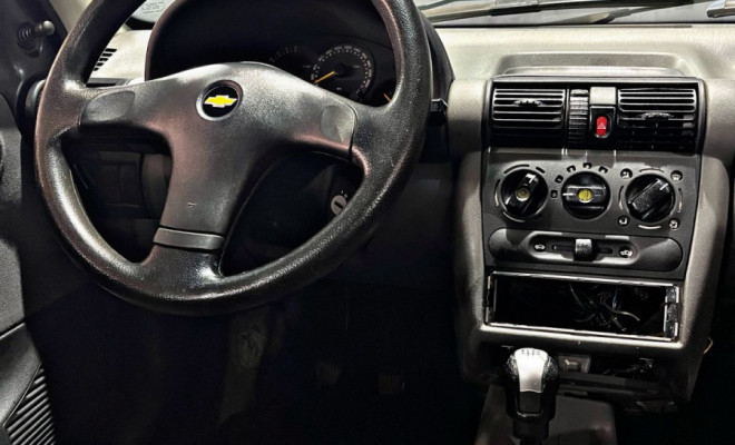 GM - Chevrolet Classic Life/LS 1.0 VHC FlexP. 4p 2012 Flex-3