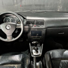 VW - VolksWagen Golf 2.0/ 2.0 Mi Flex Aut/Tiptronic. 2010 Flex-4