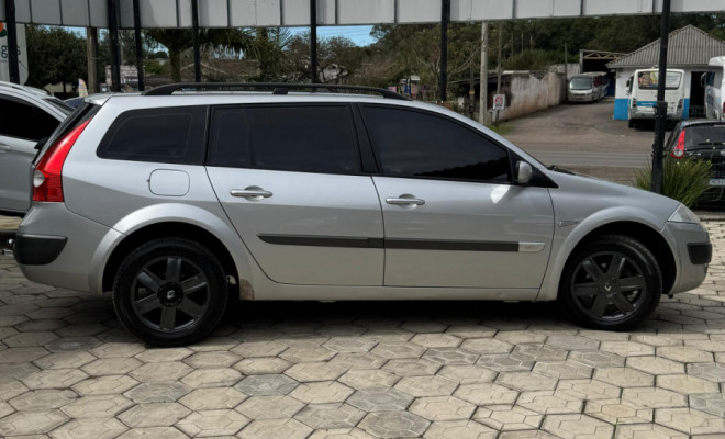 Renault Megane Grand Tour Dynam. Hi-Flex 1.6 16V 2008 Flex-6