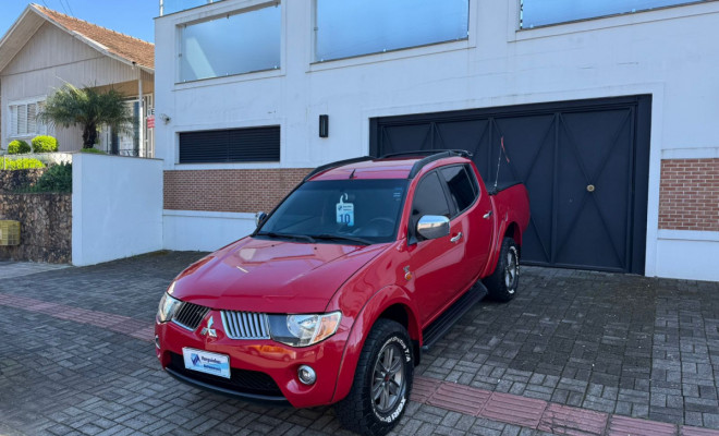 Mitsubishi L200 Triton HPE 3.2 CD TB Int.Diesel Mec 2010 Diesel-1