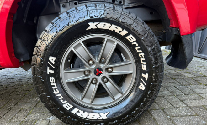 Mitsubishi L200 Triton HPE 3.2 CD TB Int.Diesel Mec 2010 Diesel-7