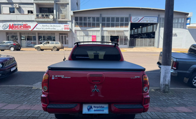 Mitsubishi L200 Triton HPE 3.2 CD TB Int.Diesel Mec 2010 Diesel-4