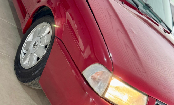 VW - VolksWagen Santana 2.0 Mi 2p e 4p 2002 Gasolina-5
