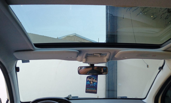 Peugeot 208 Allure 1.5 Flex 8V 5p 2014 Flex-11