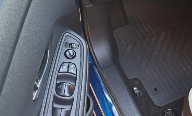 Nissan VERSA Sense 1.6 16V Flex Aut. 2023 Flex-8