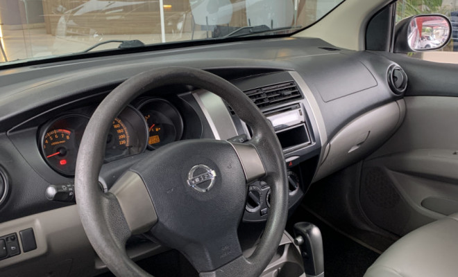 Nissan LIVINA 1.8 16V Flex Fuel Aut. 2010 Flex-5