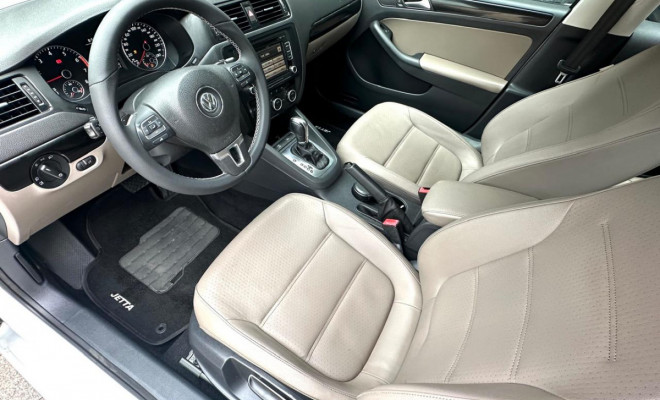 VW - VolksWagen JETTA Comfortline 2.0 T.Flex 8V 4p Tipt. 2014 Flex-5