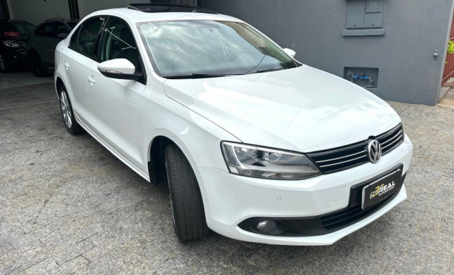 VW - VolksWagen JETTA Comfortline 2.0 T.Flex 8V 4p Tipt. 2014 Flex-1