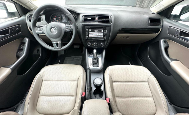 VW - VolksWagen JETTA Comfortline 2.0 T.Flex 8V 4p Tipt. 2014 Flex-8