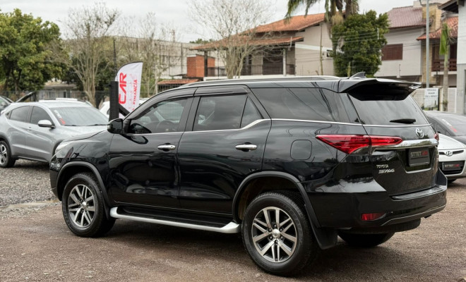 Toyota Hilux SW4 SRX 4x4 2.8 TDI 16V Dies. Aut. 2019 Diesel-2