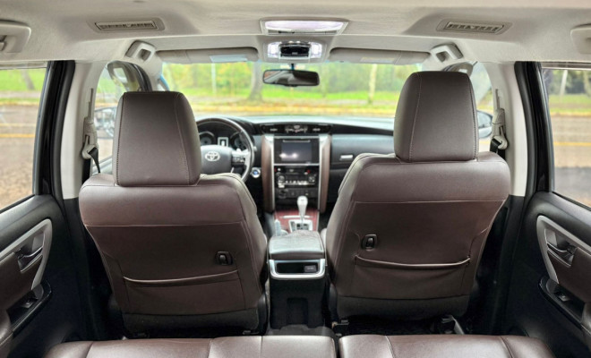 Toyota Hilux SW4 SRX 4x4 2.8 TDI 16V Dies. Aut. 2019 Diesel-9
