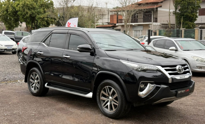 Toyota Hilux SW4 SRX 4x4 2.8 TDI 16V Dies. Aut. 2019 Diesel-0