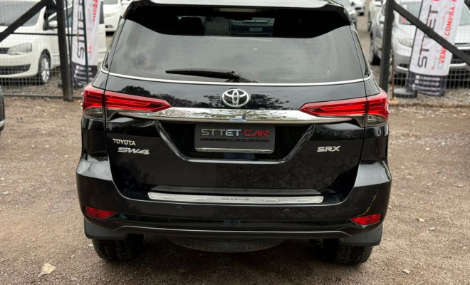 Toyota Hilux SW4 SRX 4x4 2.8 TDI 16V Dies. Aut. 2019 Diesel-4
