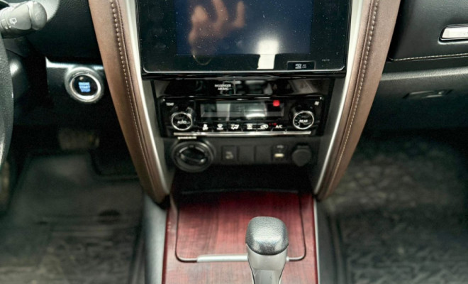 Toyota Hilux SW4 SRX 4x4 2.8 TDI 16V Dies. Aut. 2019 Diesel-6