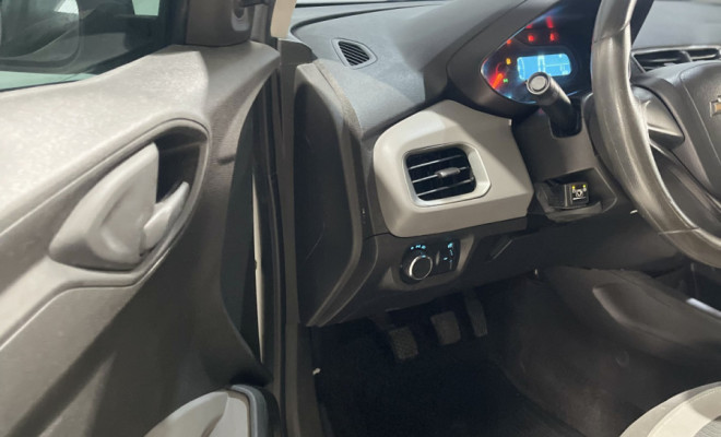 GM - Chevrolet ONIX HATCH LT 1.0 8V FlexPower 5p Mec. 2014 Flex-7