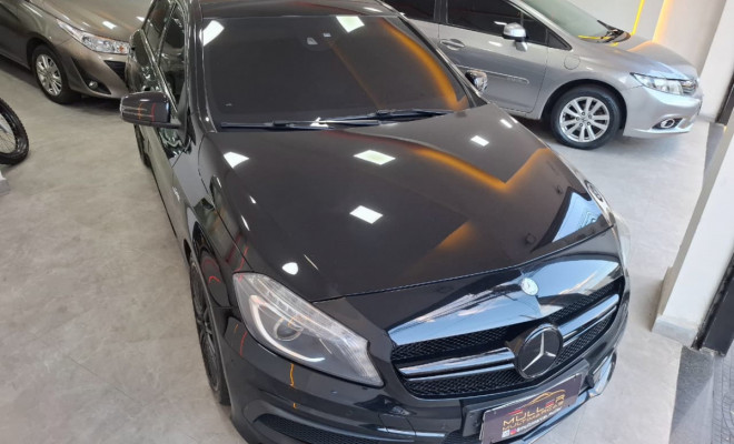 Mercedes-Benz Classe A45 AMG 4MATIC 2.0 Turbo Aut. 2014 Gasolina-10