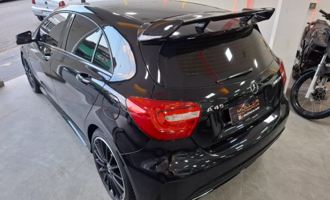 Mercedes-Benz Classe A45 AMG 4MATIC 2.0 Turbo Aut. 2014 Gasolina-13