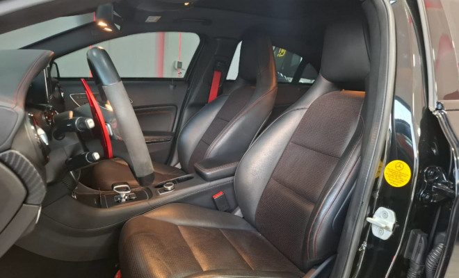 Mercedes-Benz Classe A45 AMG 4MATIC 2.0 Turbo Aut. 2014 Gasolina-16