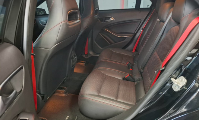 Mercedes-Benz Classe A45 AMG 4MATIC 2.0 Turbo Aut. 2014 Gasolina-19