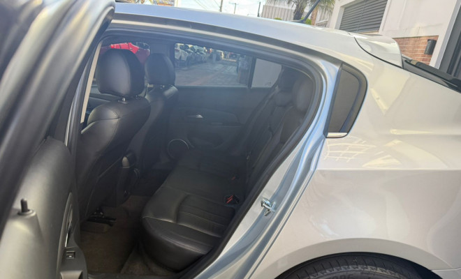 GM - Chevrolet CRUZE HB Sport LTZ 1.8 16V FlexP. 5p Aut 2014 Flex-7