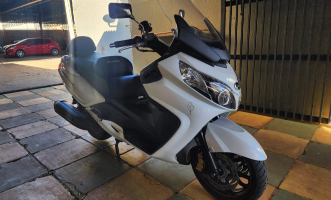 DAFRA MAXSYM 400i 2022 Gasolina-2