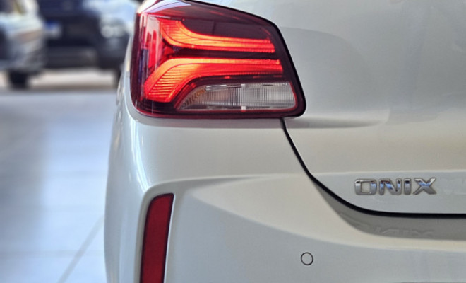 GM - Chevrolet ONIX HATCH LTZ 1.0 12V TB Flex 5p Aut. 2020 Flex-19